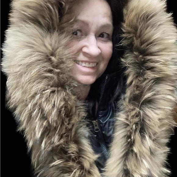 Mackage Puffer Down Fur Hood 3/4 Length Coat in PRISTINE CONDITION JET BLACK - Picture 1 of 17
